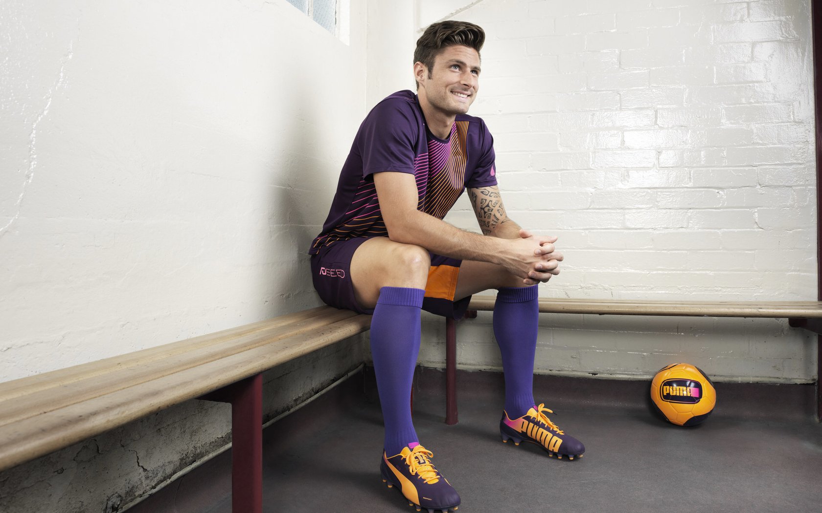 未来足球裁判将实现全智能化，判罚精准度大幅提升，足球裁判专业术语